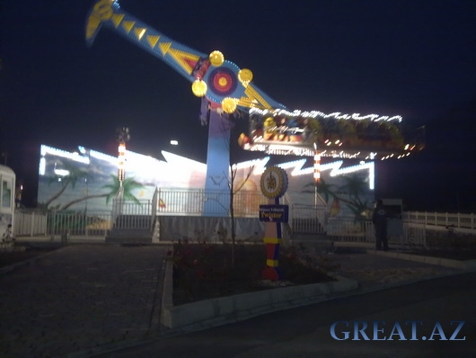 Qebelede Lunapark / Лунапарк в Габала